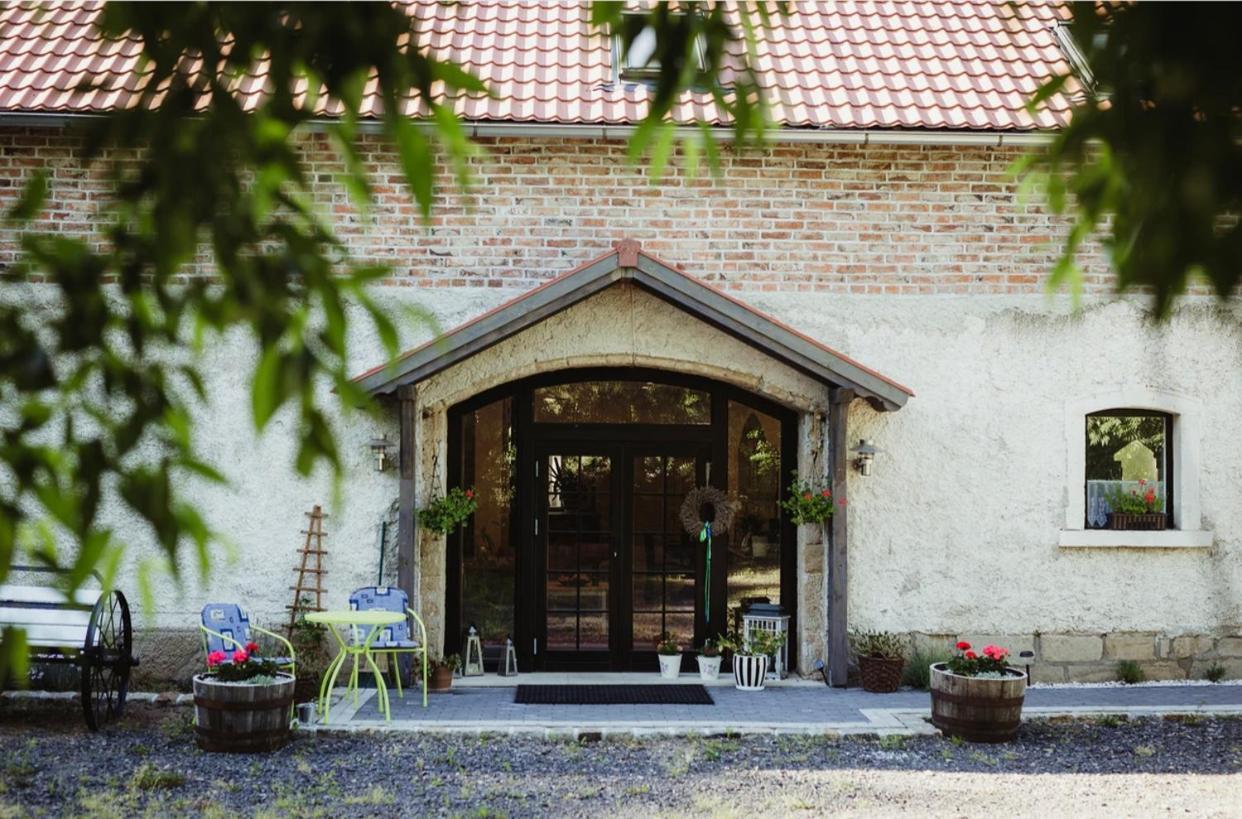 Bed and Breakfast Lawendowa Stajnia Löwenberg in Schlesien Exterior foto